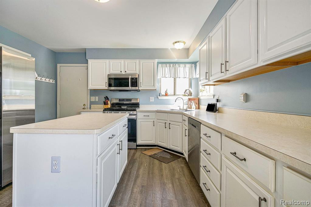 5841 Sunrise Drive, Ypsilanti, MI 48197 — Photo 10