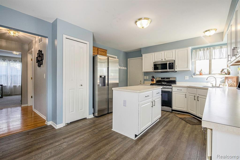 5841 Sunrise Drive, Ypsilanti, MI 48197 — Photo 11