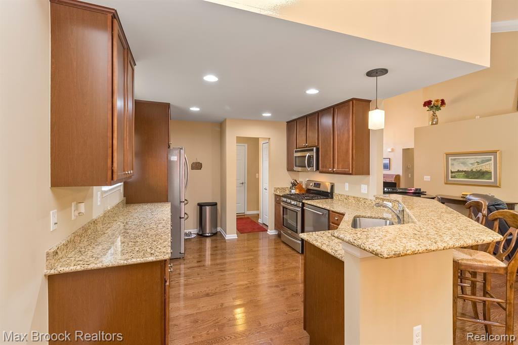 40578 LENOX PARK Drive, Novi, MI 48377 — Photo 19