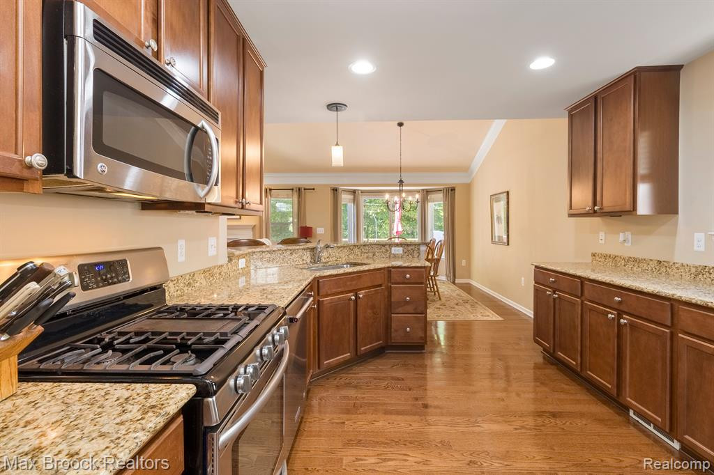 40578 LENOX PARK Drive, Novi, MI 48377 — Photo 20