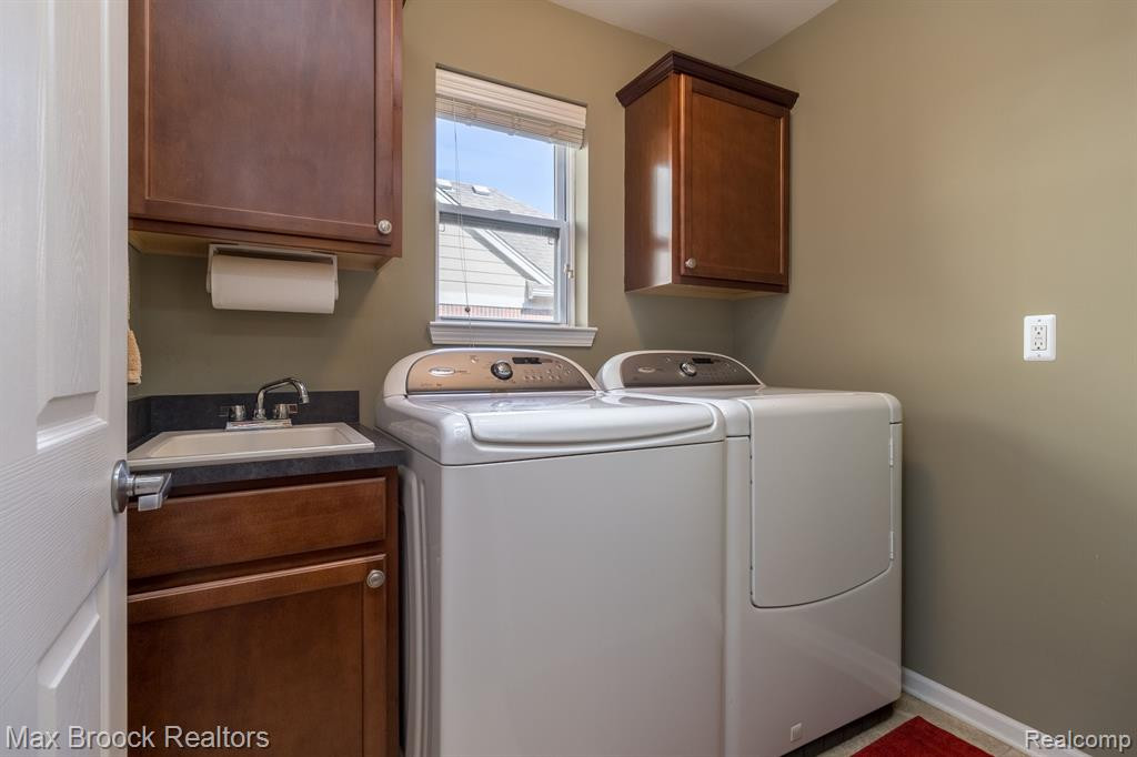 40578 LENOX PARK Drive, Novi, MI 48377 — Photo 24