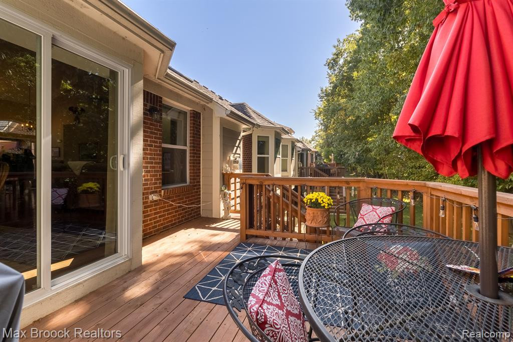 40578 LENOX PARK Drive, Novi, MI 48377 — Photo 45