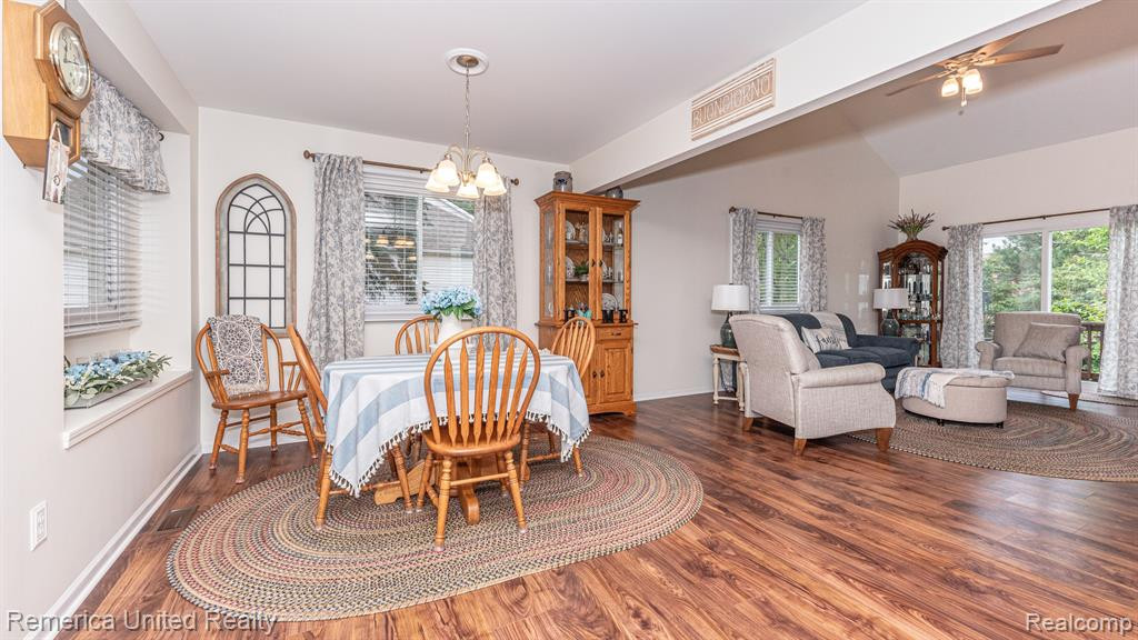 61010 EVERGREEN Court, South Lyon, MI 48178 — Photo 9