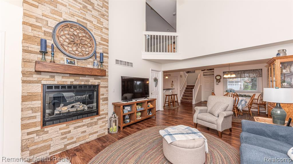 61010 EVERGREEN Court, South Lyon, MI 48178 — Photo 23