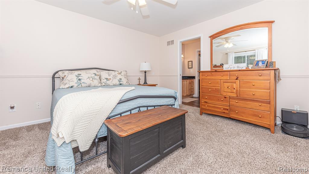61010 EVERGREEN Court, South Lyon, MI 48178 — Photo 31