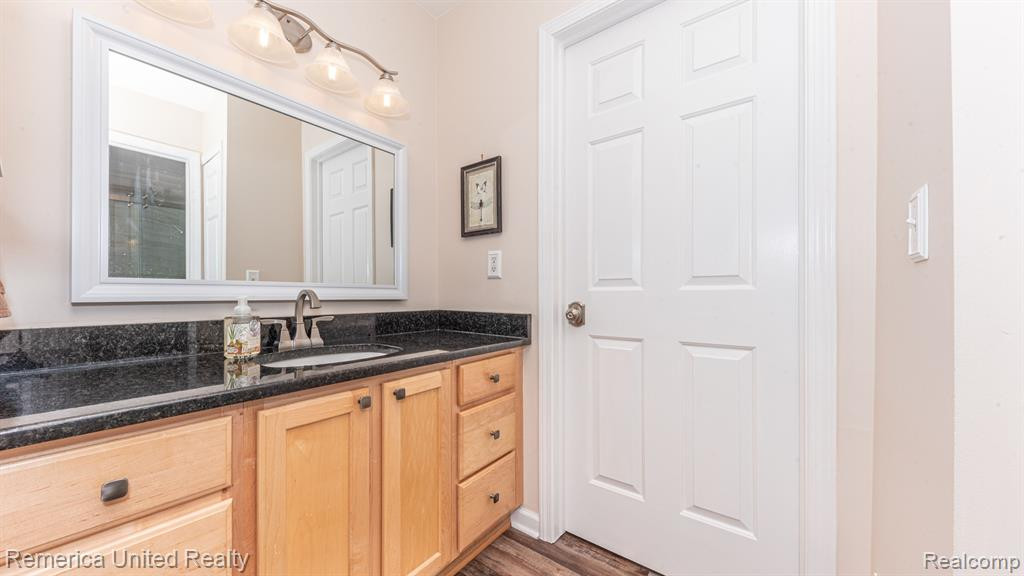 61010 EVERGREEN Court, South Lyon, MI 48178 — Photo 32