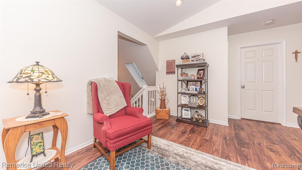 61010 EVERGREEN Court, South Lyon, MI 48178 — Photo 40