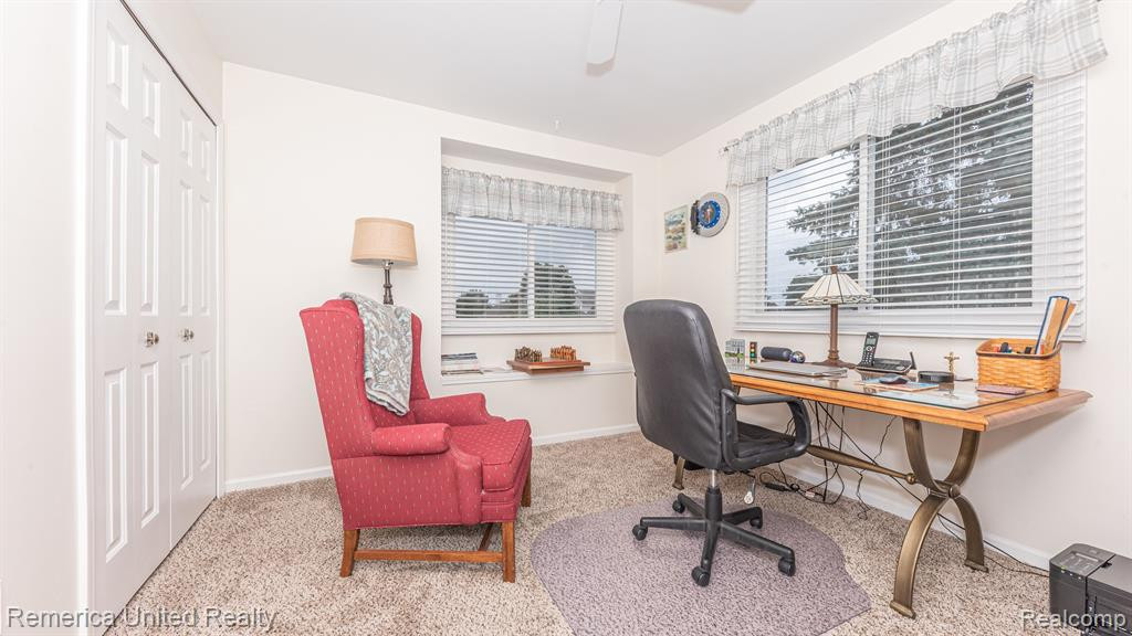 61010 EVERGREEN Court, South Lyon, MI 48178 — Photo 41
