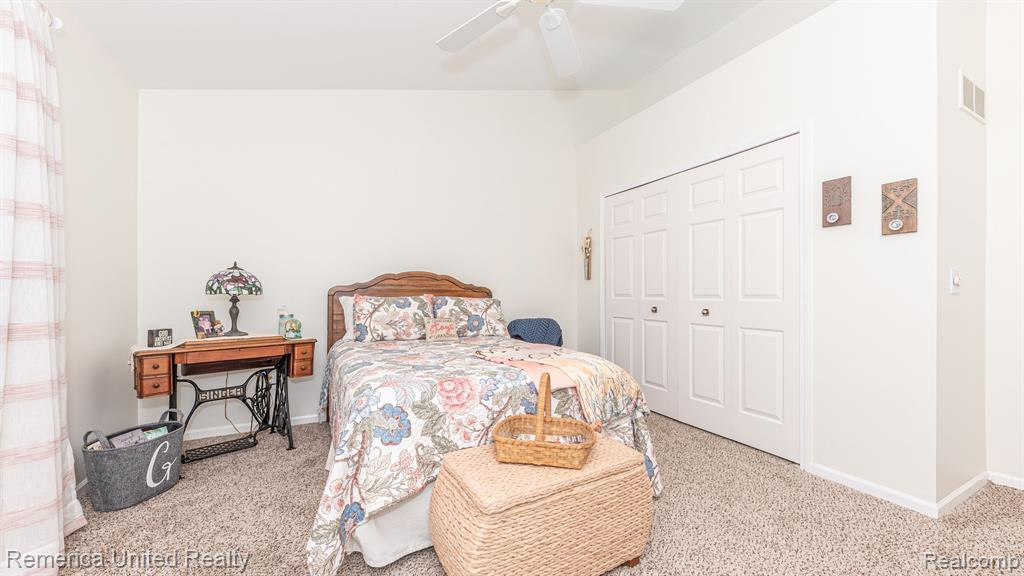 61010 EVERGREEN Court, South Lyon, MI 48178 — Photo 45