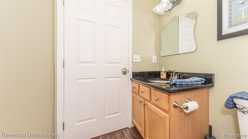 61010 EVERGREEN Court, South Lyon, MI 48178 — Photo 48