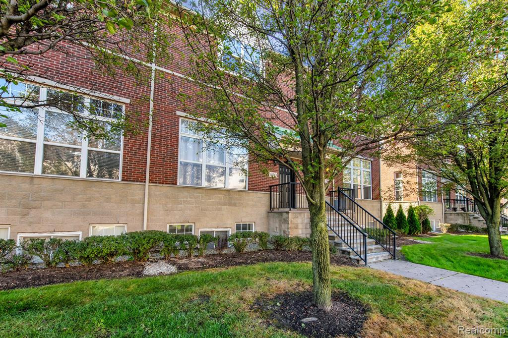 300 E Palmer St #27, Detroit, MI 48202 — Photo 3