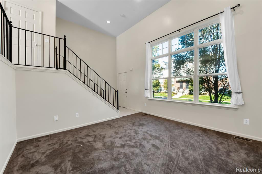 300 E Palmer St #27, Detroit, MI 48202 — Photo 6