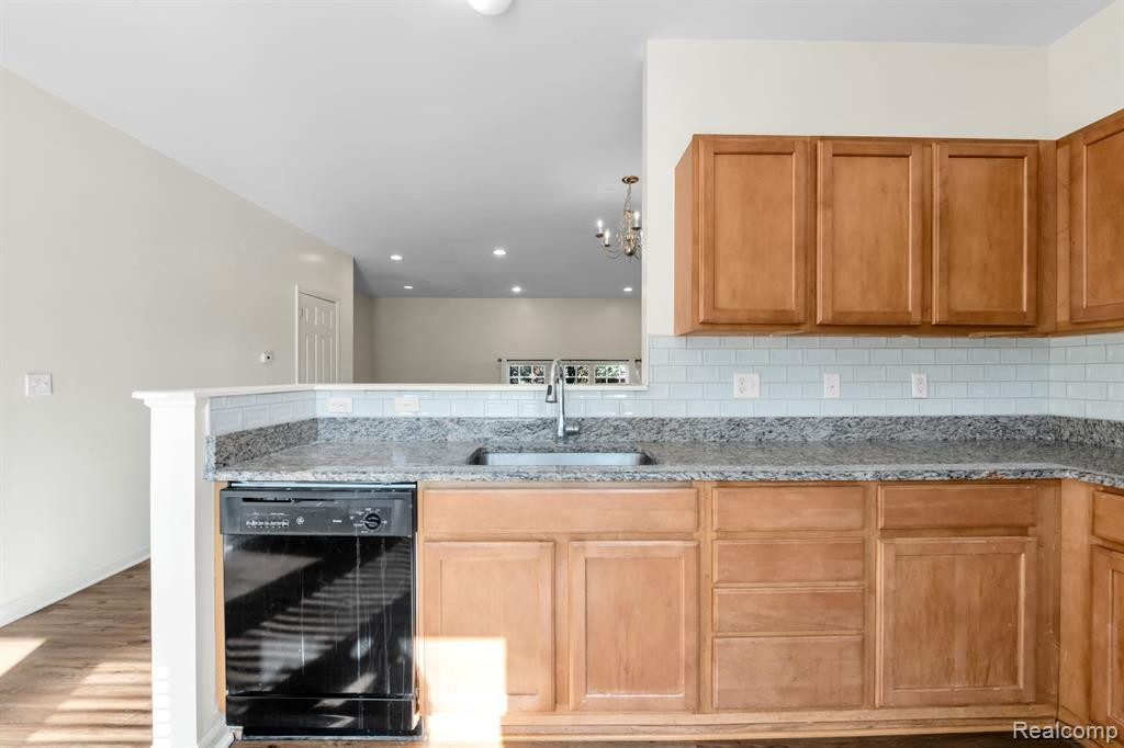 300 E Palmer St #27, Detroit, MI 48202 — Photo 10