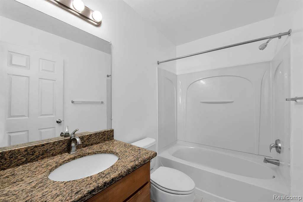 300 E Palmer St #27, Detroit, MI 48202 — Photo 14