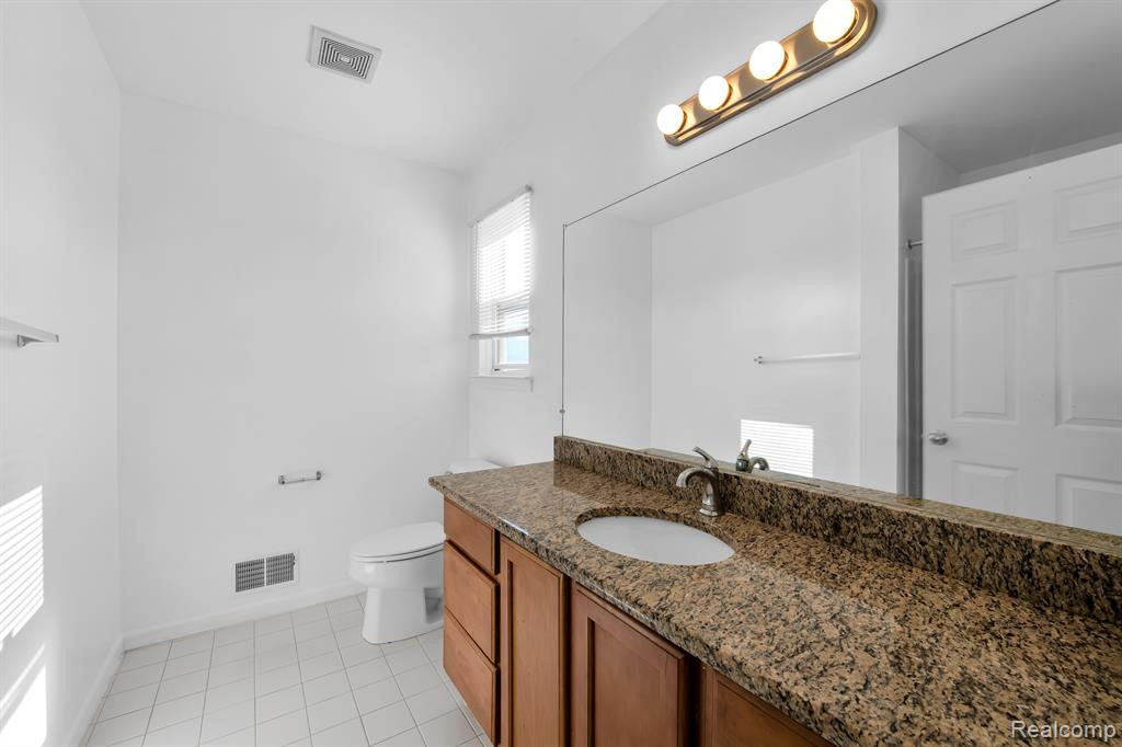 300 E Palmer St #27, Detroit, MI 48202 — Photo 17