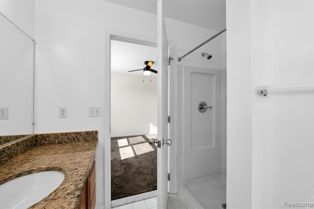 300 E Palmer St #27, Detroit, MI 48202 — Photo 18