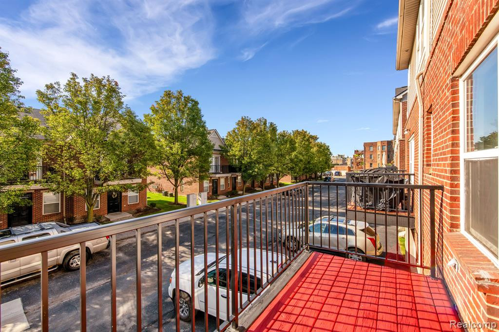 300 E Palmer St #27, Detroit, MI 48202 — Photo 22