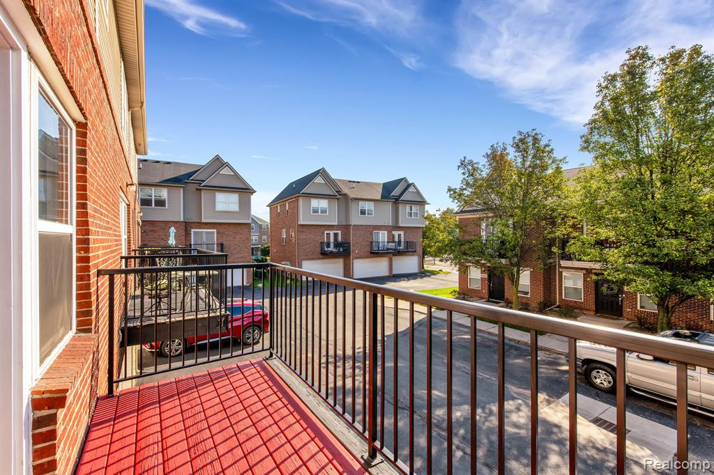 300 E Palmer St #27, Detroit, MI 48202 — Photo 23