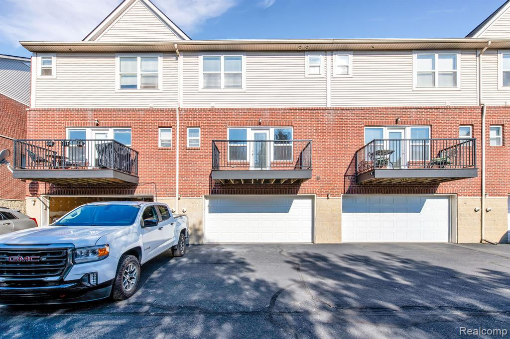 300 E Palmer St #27, Detroit, MI 48202 — Photo 24