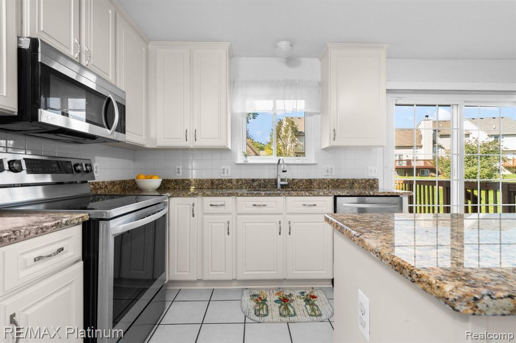 3231 KILBURN PARK Circle, Ann Arbor, MI 48105 — Photo 13