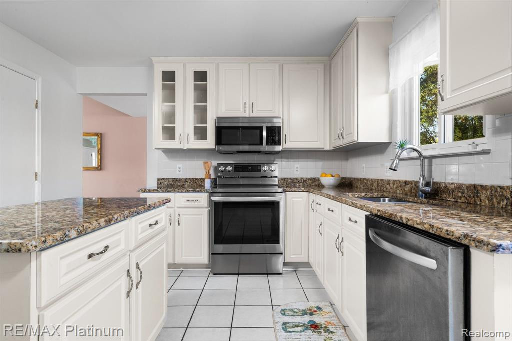 3231 KILBURN PARK Circle, Ann Arbor, MI 48105 — Photo 16