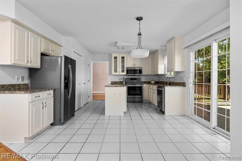 3231 KILBURN PARK Circle, Ann Arbor, MI 48105 — Photo 19
