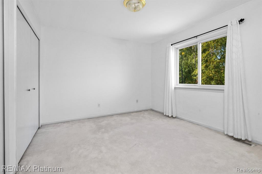 3231 KILBURN PARK Circle, Ann Arbor, MI 48105 — Photo 26