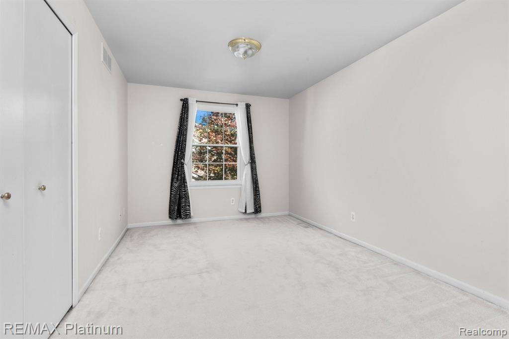 3231 KILBURN PARK Circle, Ann Arbor, MI 48105 — Photo 34