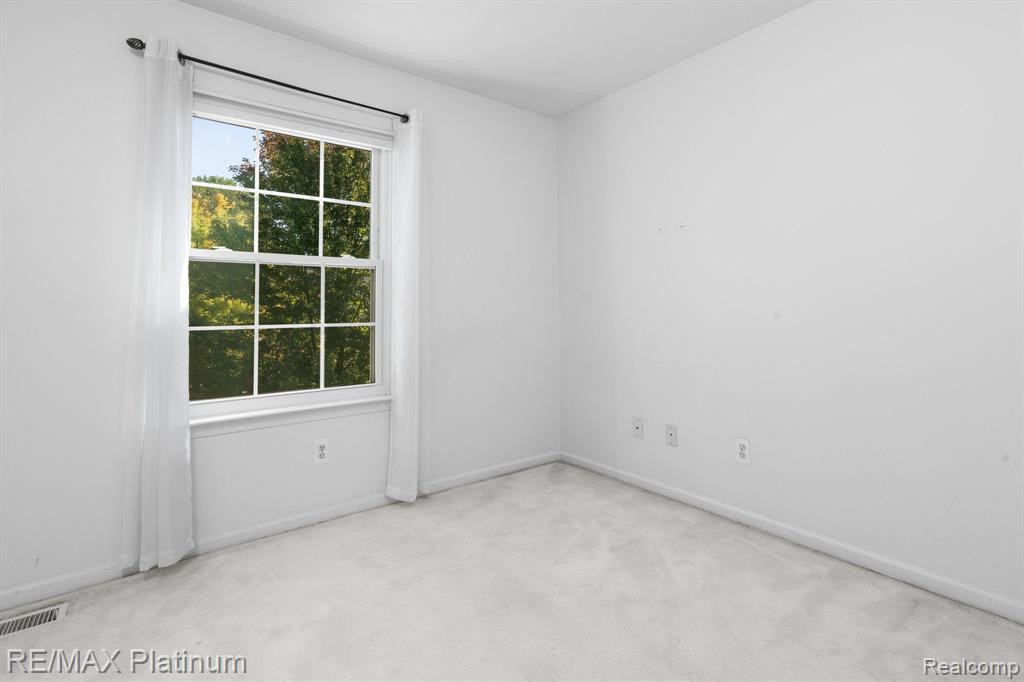 3231 KILBURN PARK Circle, Ann Arbor, MI 48105 — Photo 36