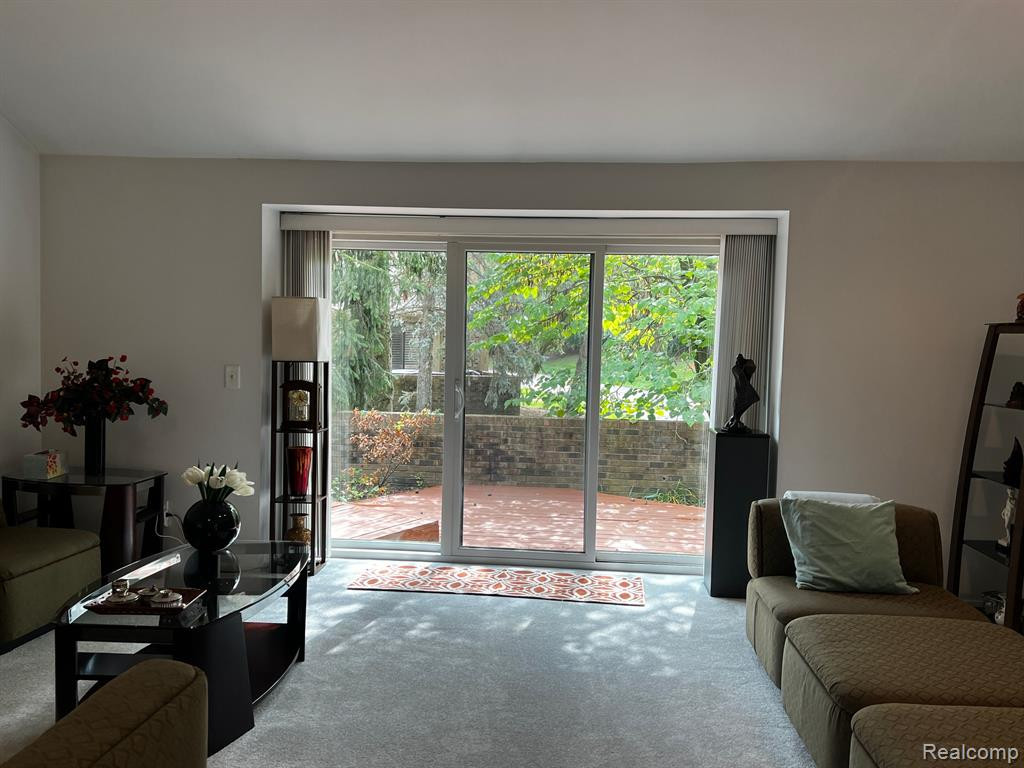 1626 S Hill Circle Circle, Bloomfield, MI 48304 — Photo 3