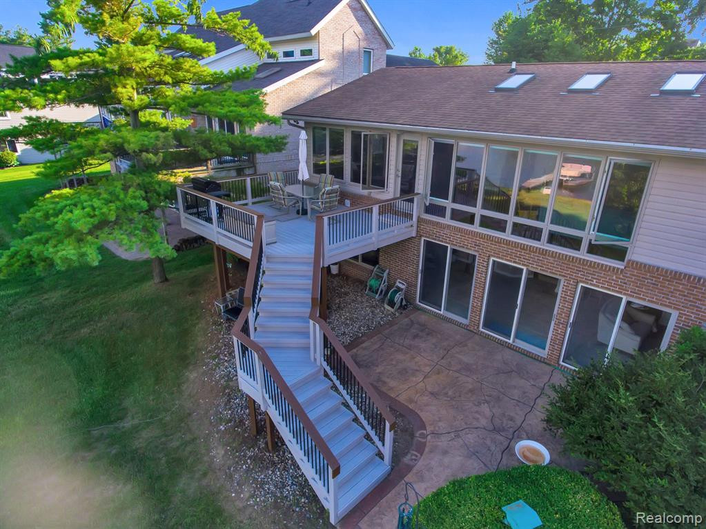8200 PINE RANCH Drive, Brighton, MI 48114 — front exterior
