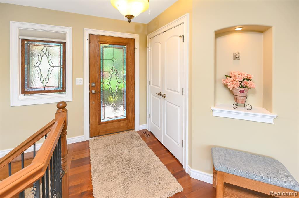 8200 PINE RANCH Drive, Brighton, MI 48114 — Photo 9