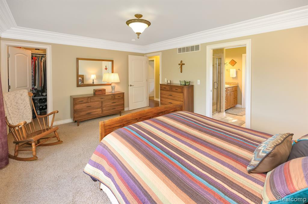 8200 PINE RANCH Drive, Brighton, MI 48114 — Photo 22