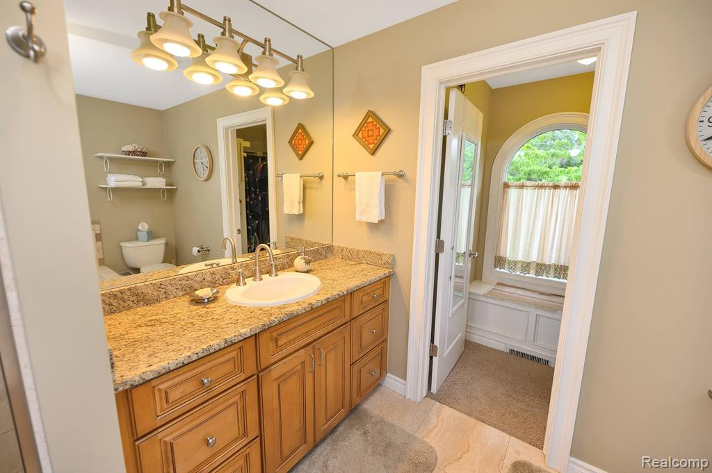 8200 PINE RANCH Drive, Brighton, MI 48114 — Photo 24