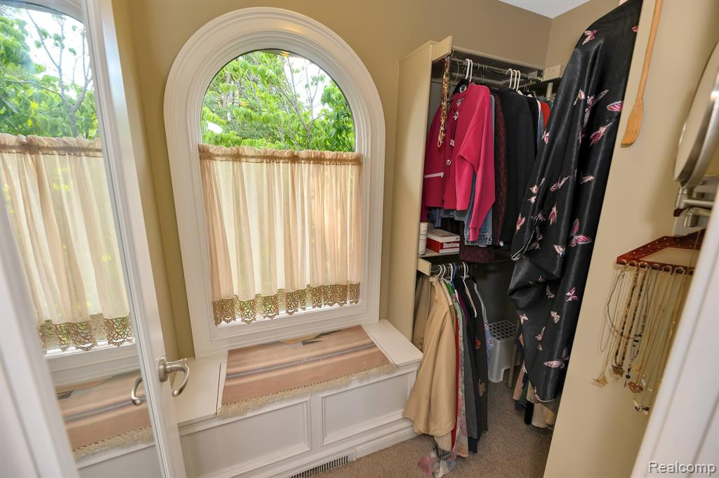 8200 PINE RANCH Drive, Brighton, MI 48114 — Photo 26