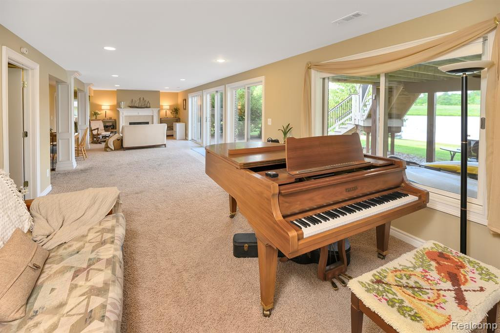 8200 PINE RANCH Drive, Brighton, MI 48114 — Photo 37