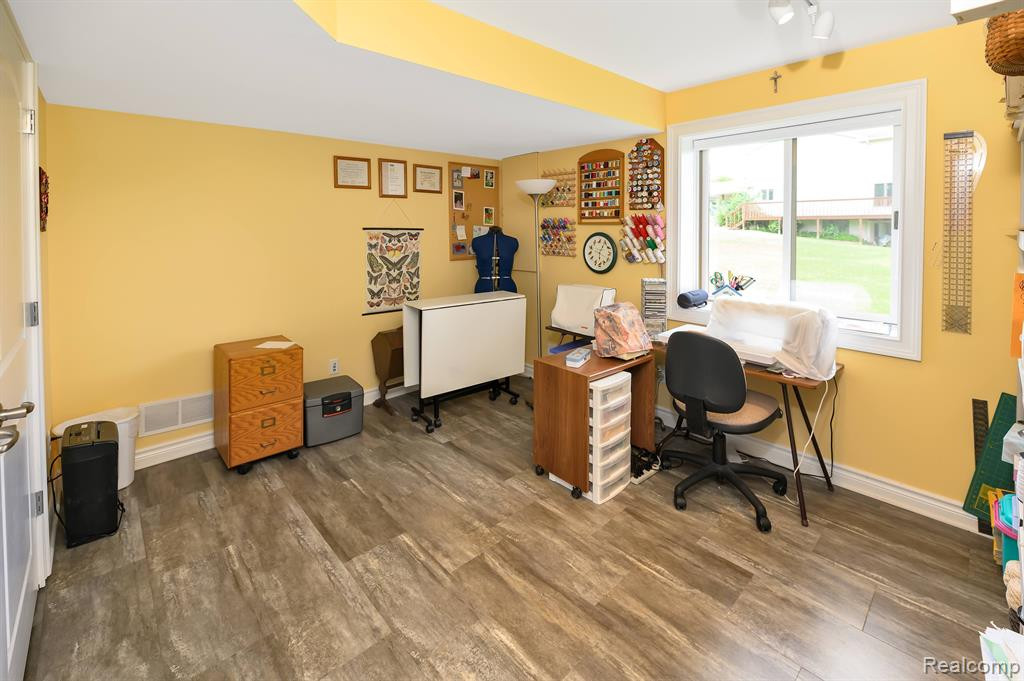 8200 PINE RANCH Drive, Brighton, MI 48114 — Photo 42