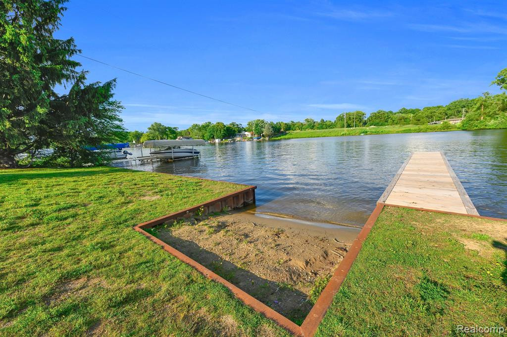 8200 PINE RANCH Drive, Brighton, MI 48114 — Photo 47