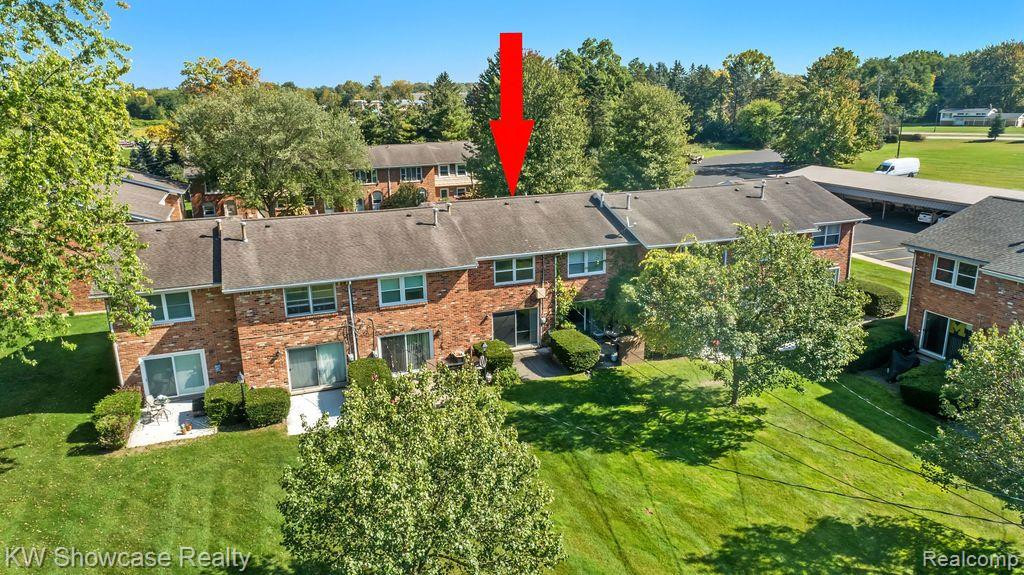 2651 KINGSTOWNE Drive, Walled Lake, MI 48390 — Photo 10