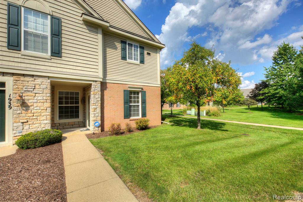 1921 Pinecroft Drive, Canton, MI 48188 — Photo 2