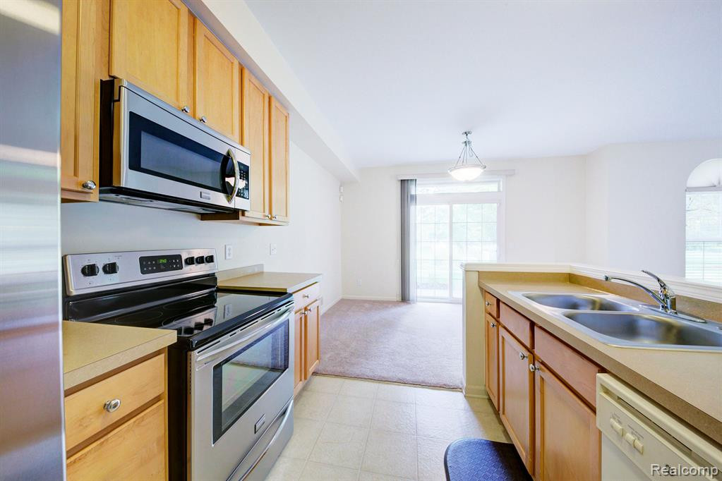 1921 Pinecroft Drive, Canton, MI 48188 — Photo 13