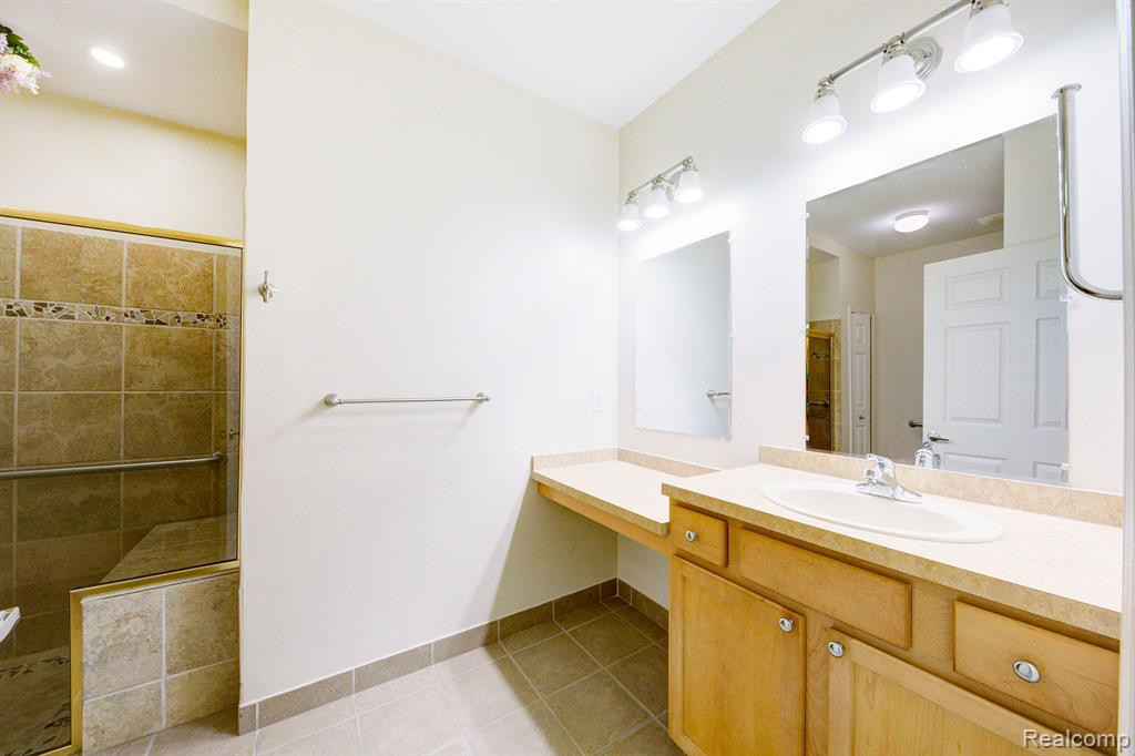 1921 Pinecroft Drive, Canton, MI 48188 — Photo 16