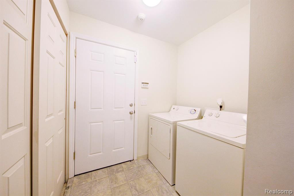 1921 Pinecroft Drive, Canton, MI 48188 — Photo 22
