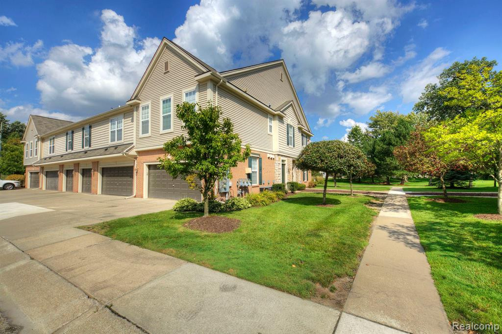 1921 Pinecroft Drive, Canton, MI 48188 — Photo 24