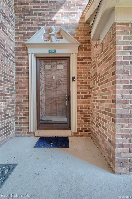 37029 Ridgedale Court, 88, Farmington Hills, MI 48331 — Photo 3