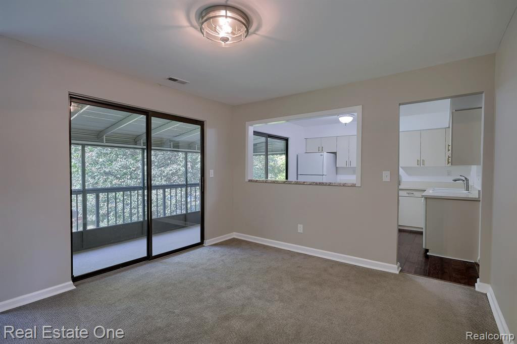 37029 Ridgedale Court, 88, Farmington Hills, MI 48331 — Photo 9