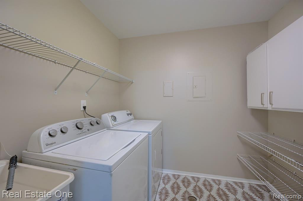 37029 Ridgedale Court, 88, Farmington Hills, MI 48331 — Photo 17
