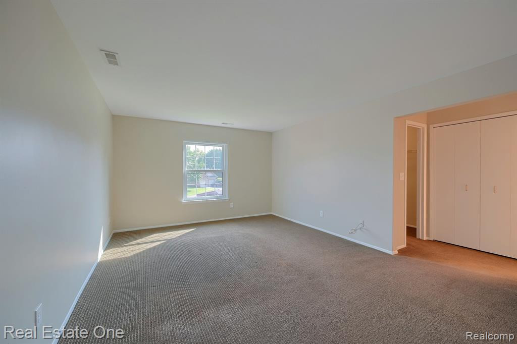 37029 Ridgedale Court, 88, Farmington Hills, MI 48331 — Photo 18
