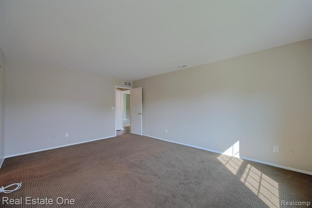 37029 Ridgedale Court, 88, Farmington Hills, MI 48331 — Photo 19