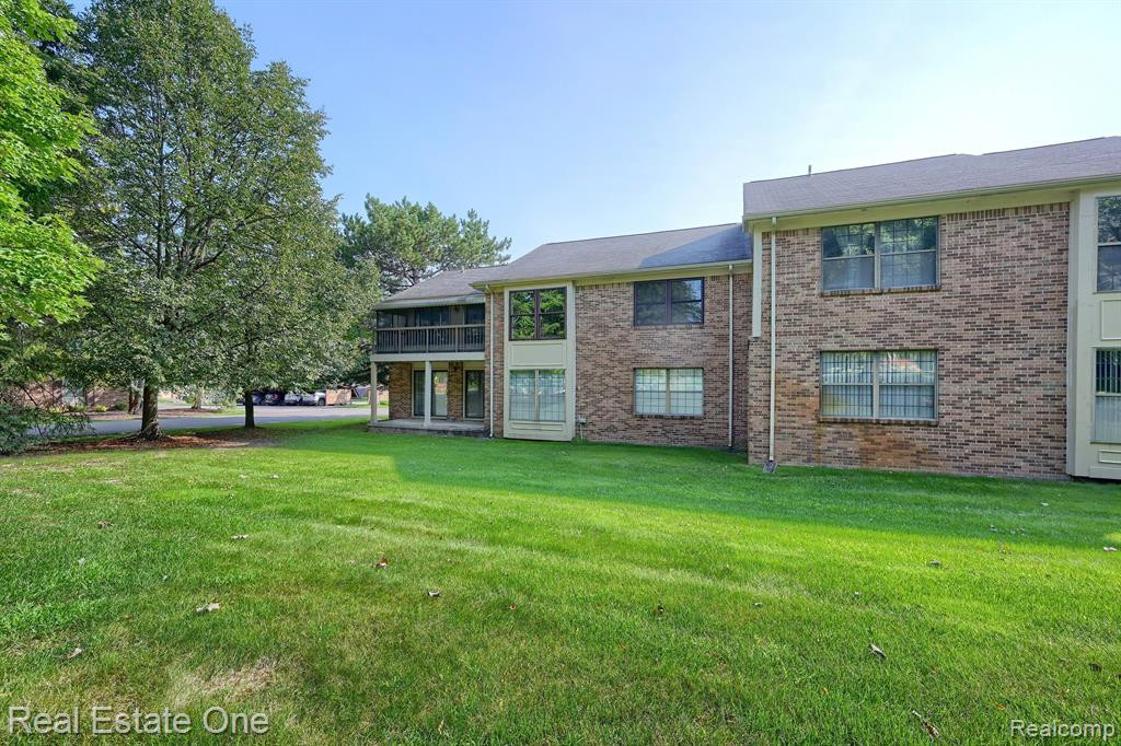 37029 Ridgedale Court, 88, Farmington Hills, MI 48331 — Photo 27